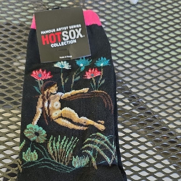 Hot Sox Men's Famous Artist Series Socks - Black with Multicolor Design - Picture 1 of 2